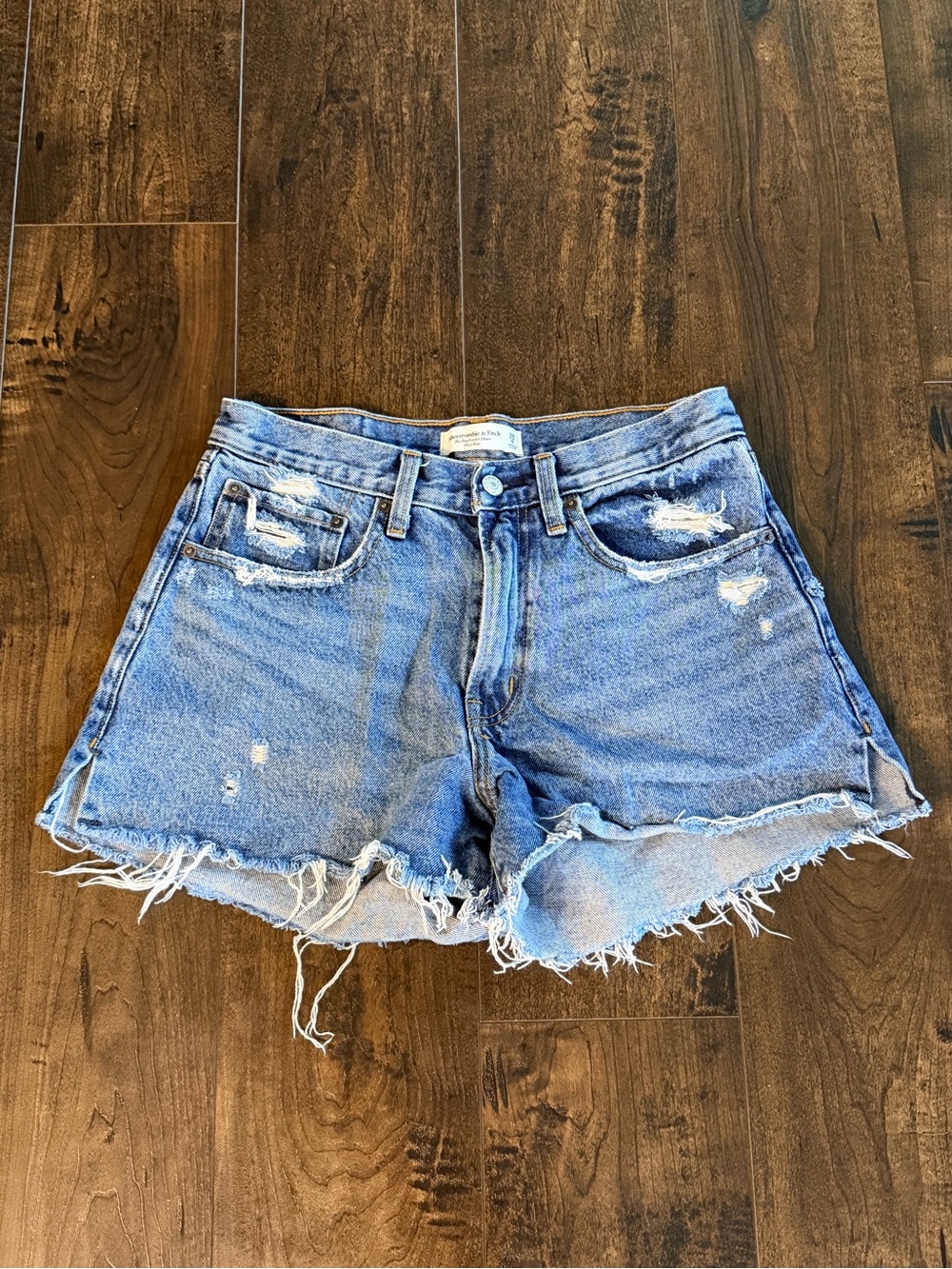 Abercrombie & Fitch The Boyfriend Short - Mid Rise